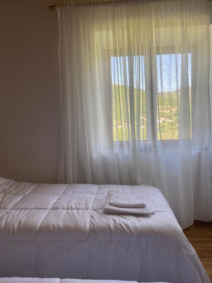 Bujtina Tusha Hotel Priska e Madhe Phòng bức ảnh